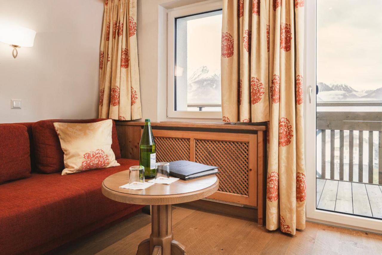 Hotel Bergblick 4 Sterne Superior フィス エクステリア 写真
