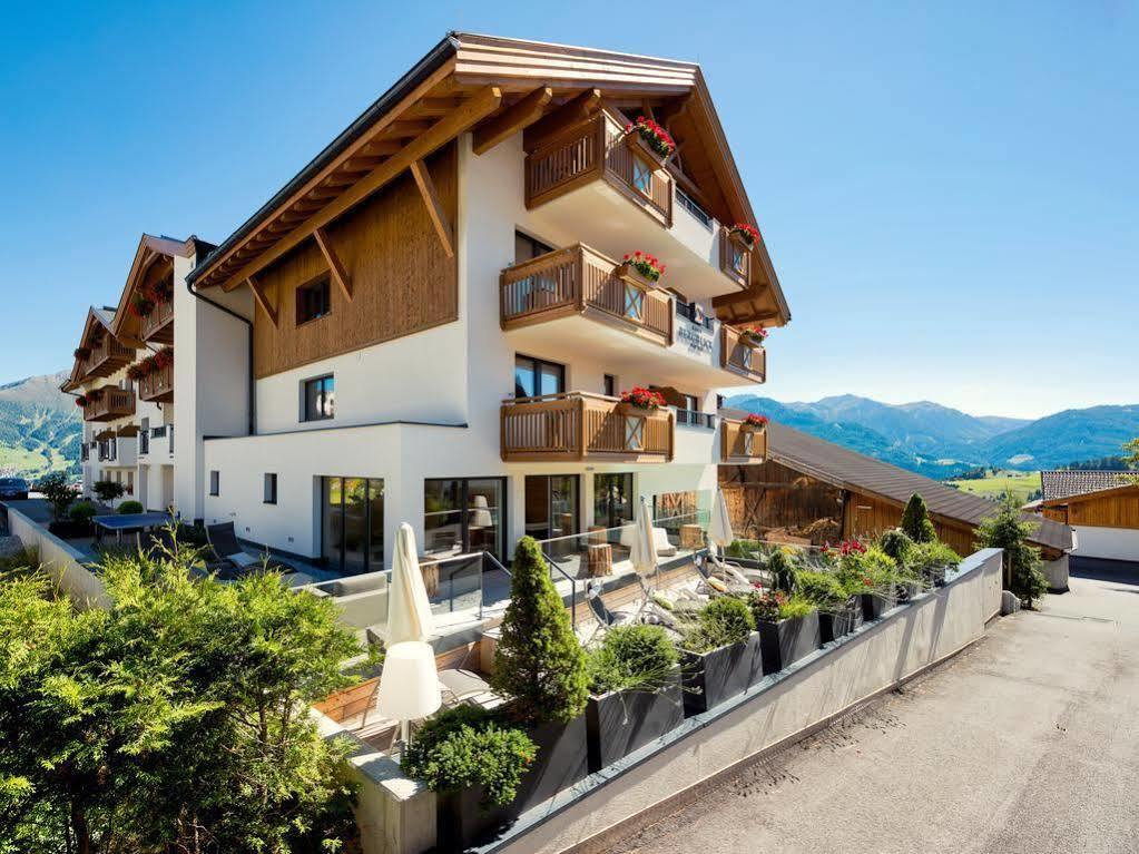 Hotel Bergblick 4 Sterne Superior フィス エクステリア 写真